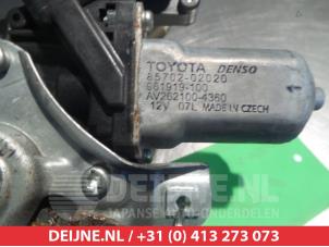 Toyota Avensis Ruitmechaniek 4Deurs rechts-achter O291781 foto 2