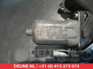 Toyota Avensis Ruitmechaniek 4Deurs rechts-achter O291780 foto 2