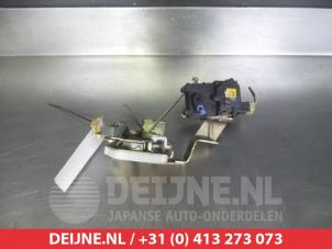 Gebruikte Slotmechaniek Portier 4Deurs rechts-voor Chevrolet Matiz 0.8 S,SE Prijs € 25,00 Margeregeling aangeboden door V.Deijne Jap.Auto-onderdelen BV