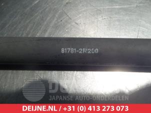 Hyundai I30 Gasdemper rechts-achter O294745 foto 2