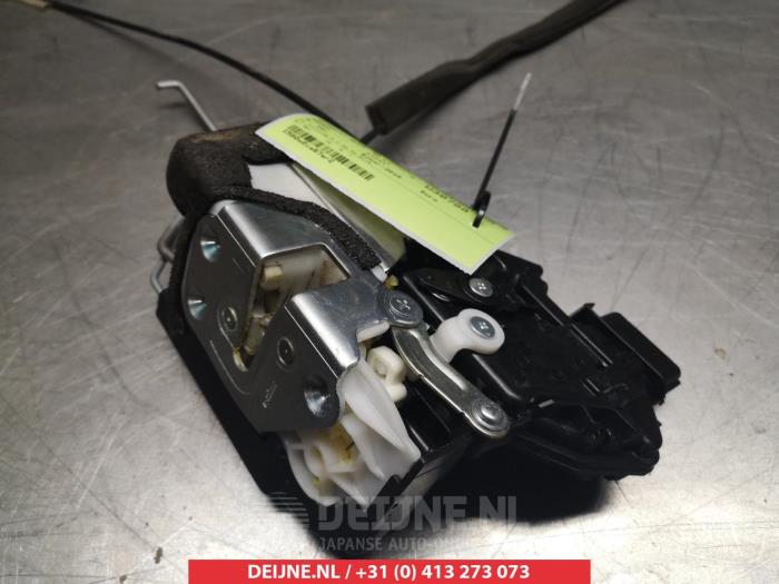 Deurslot Mechanieken 4Deurs links-voor met artikelnummer 813111W030 voorraad