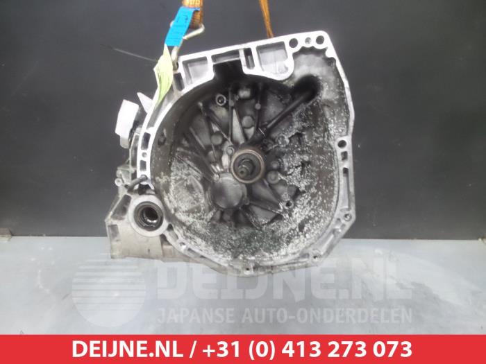 Nissan Pulsar Getriebe O372003