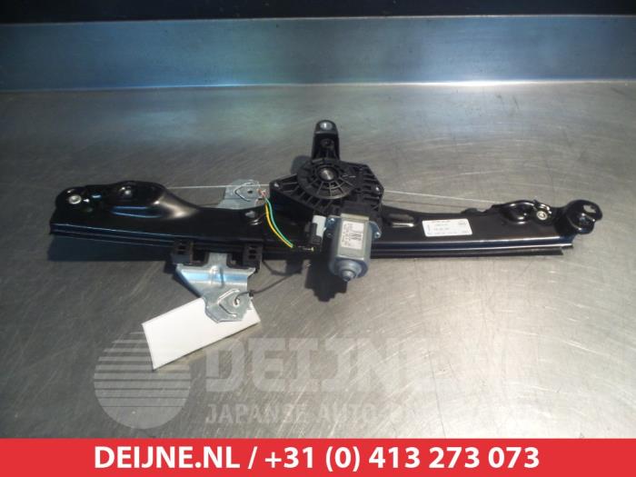Nissan Pulsar Window mechanism 4-door, front right O276627