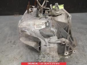 Mitsubishi Lancer Gearbox O372495 photo 2
