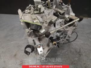 Mitsubishi Lancer Gearbox O372495 photo 4