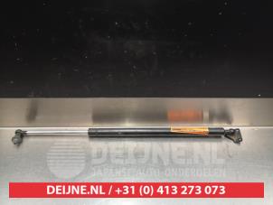 Mitsubishi Grandis Gasdämpfer rechts hinten O295190 foto 3