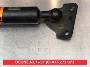 Mitsubishi Grandis Gasdämpfer rechts hinten O295190 foto 2