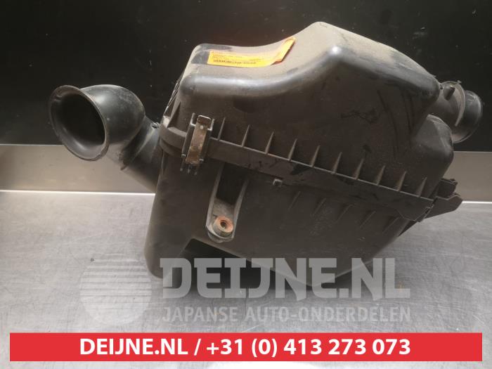 Toyota Rav-4 Air box O357373