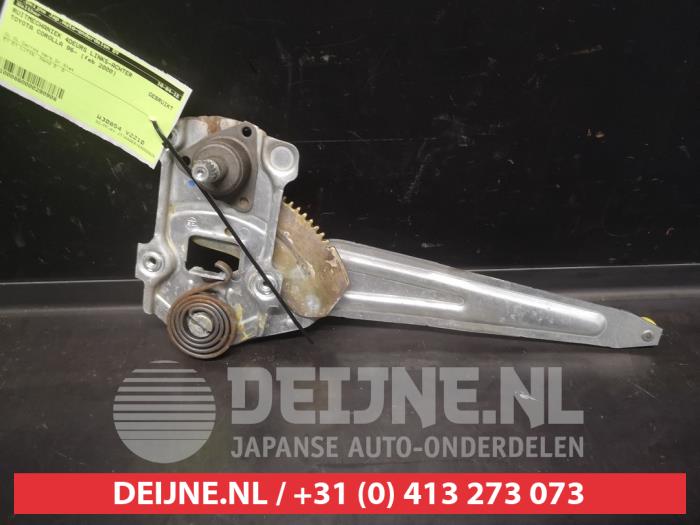 Toyota Corolla Ruitmechaniek 4Deurs links-achter O290908