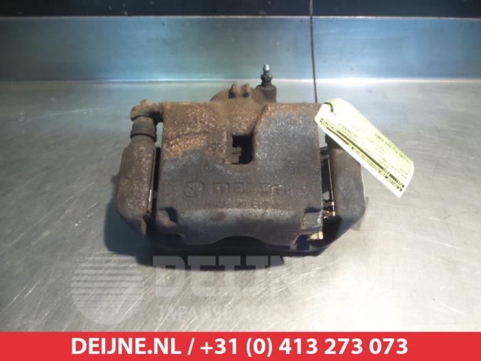 Mazda 3 Remklauw (Tang) links-voor O324551