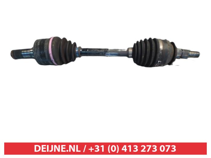 Gebruikte Aandrijfas links-voor Mazda 3 (BM/BN) 2.2 SkyActiv-D 150 16V Prijs € 75,00 Margeregeling aangeboden door V.Deijne Jap.Auto-onderdelen BV
