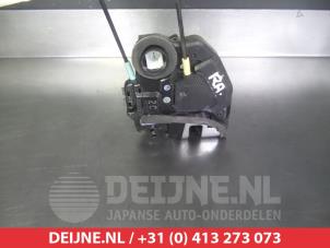 Toyota Urban Cruiser Deurslot Mechaniek 4Deurs rechts-achter O281859 foto 2