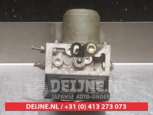 Toyota Corolla ABS pump O338453 photo 4
