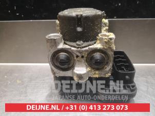 Toyota Previa ABS Pomp O338397 foto 2