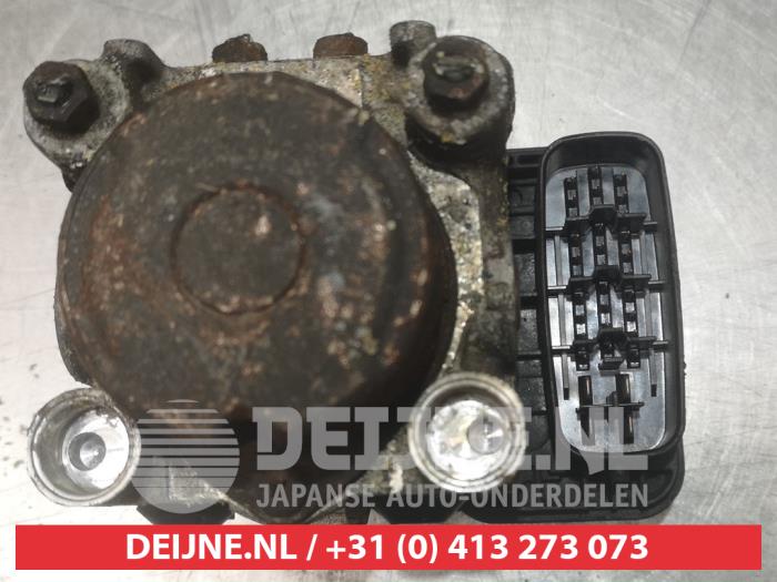 Toyota Previa ABS Pomp O338395