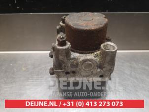Toyota Previa ABS Pomp O338395 foto 3