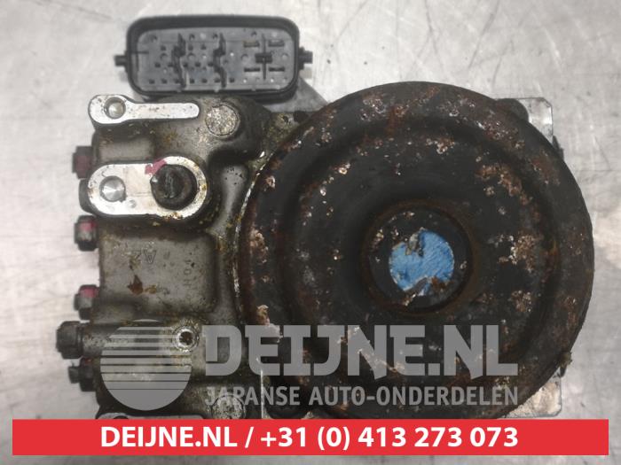 Gebruikte ABS Pomp Toyota Celica (ZZT230/231) 1.8 16V VVTL-i TS Prijs € 50,00 Margeregeling aangeboden door V.Deijne Jap.Auto-onderdelen BV