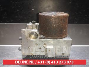 Toyota Celica ABS pump O338563 photo 2