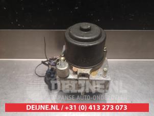 Toyota Landcruiser ABS pump O338628 photo 4