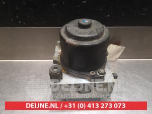 Toyota Landcruiser ABS pump O338627 photo 3