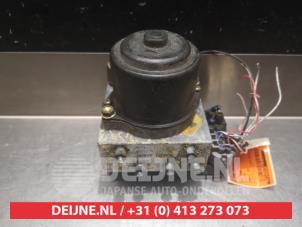Toyota Landcruiser ABS pump O338631 photo 4