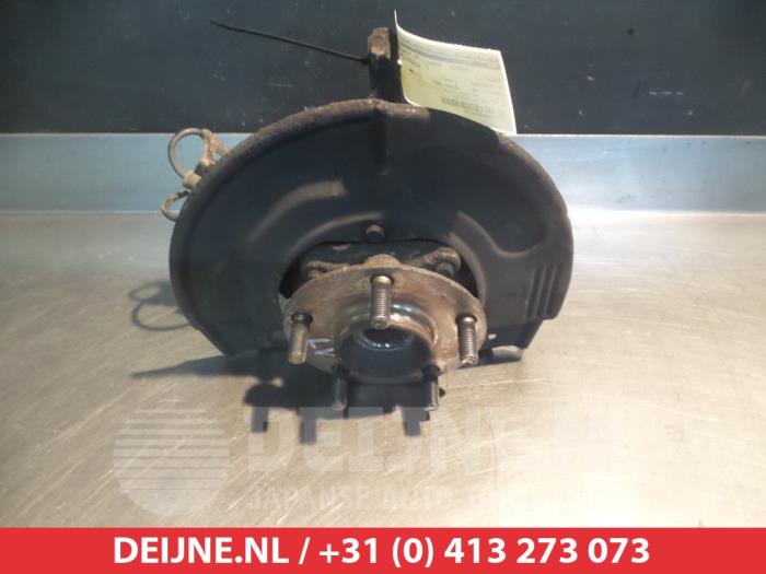 Mitsubishi Grandis Achsschenkel links vorne O322821