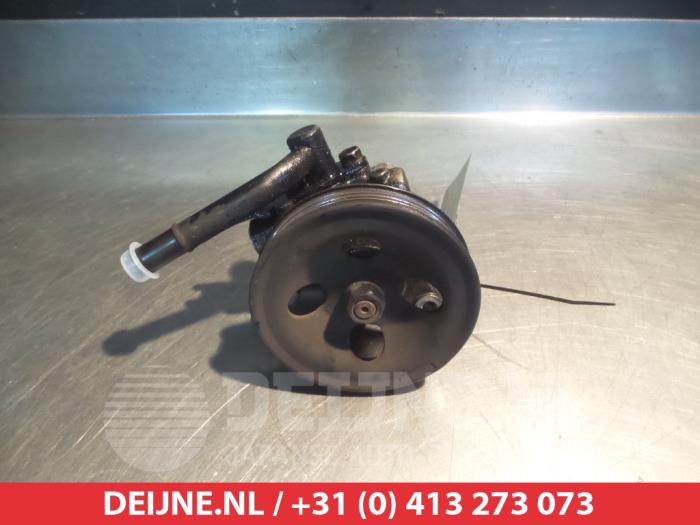 Used Stuurpomp Kia Rio II (DE) 1.5 CRDi VGT 16V Price € 35,00 Margin scheme offered by V.Deijne Jap.Auto-onderdelen BV