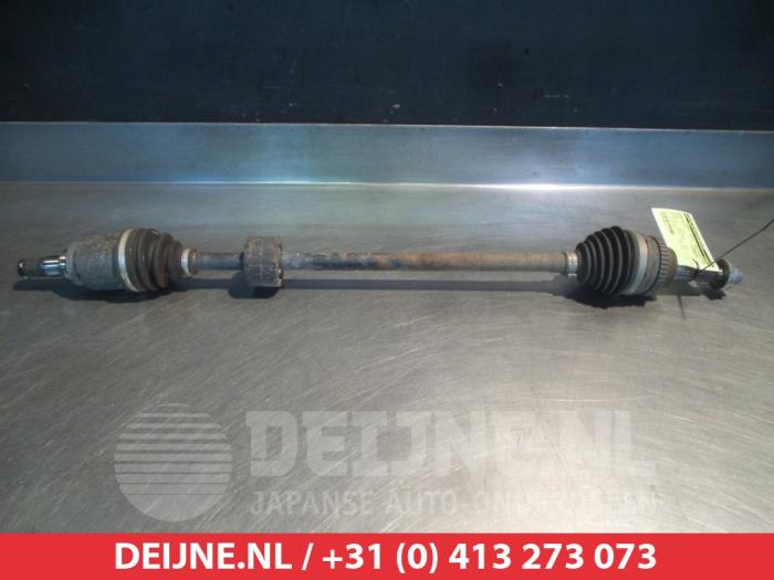 Suzuki Celerio Aandrijfas rechts-voor O319896