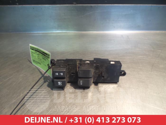 Suzuki Celerio Combischakelaar ramen O312294