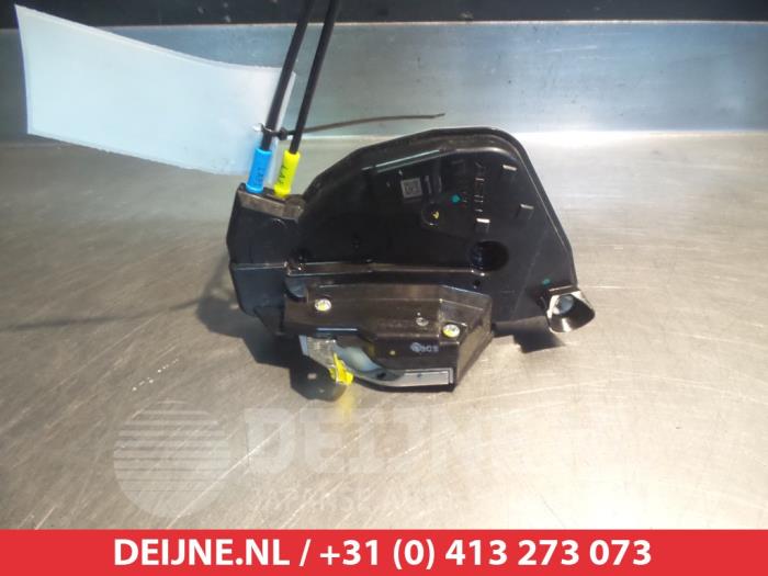 Suzuki Celerio Deurslot Mechaniek 4Deurs links-voor O279801