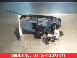 Hyundai Accent Kachel Bedieningspaneel O305548 foto 2