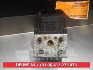 Toyota Avensis ABS Pomp O338516 foto 2