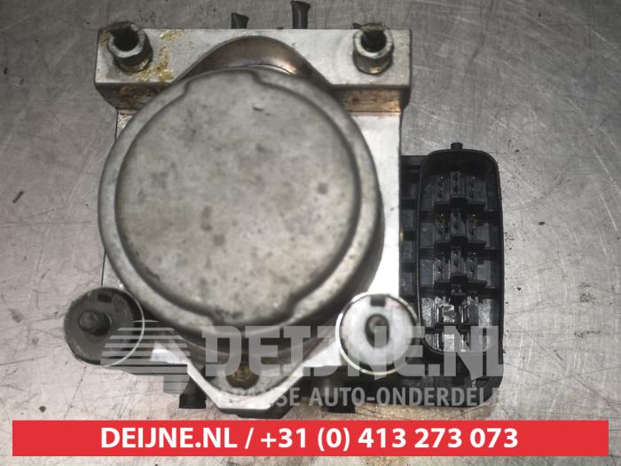 Toyota Landcruiser ABS Pumpe O338403