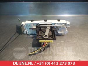 Subaru Forester Kachel Bedieningspaneel O305782 foto 2