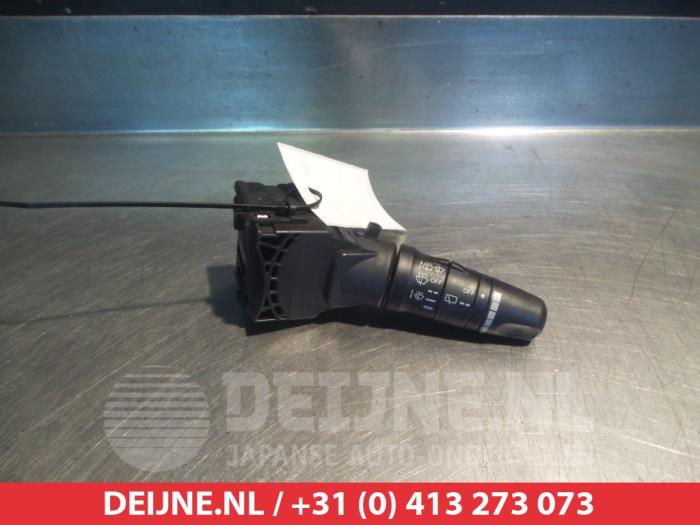 Nissan Terrano Scheibenwischer Schalter O309719