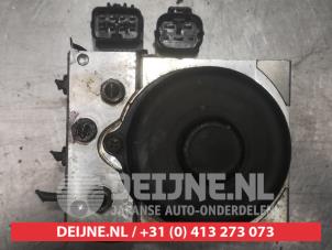 Gebruikte ABS Pomp Toyota Celica (ZZT230/231) 1.8i 16V Prijs € 50,00 Margeregeling aangeboden door V.Deijne Jap.Auto-onderdelen BV