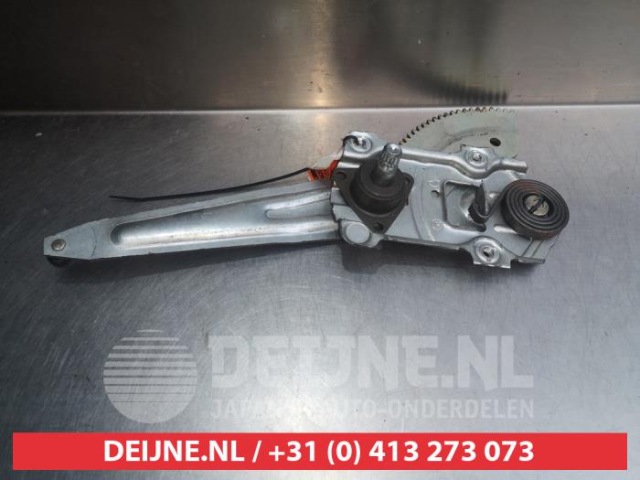 Toyota Corolla Rear door window mechanism 4-door, right O291731