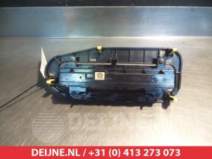 Toyota Auris Heater control panel O306415 photo 2