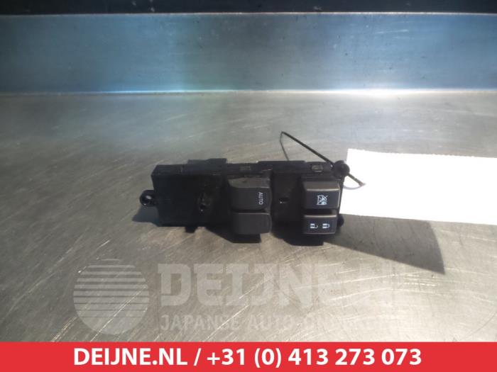 Suzuki Swift Combischakelaar ramen O312338