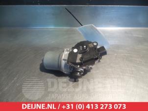 Suzuki Swift Front wiper motor O349259 photo 2