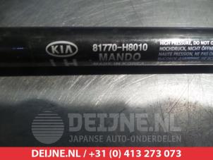 Kia Rio Rear gas strut, left O294012 photo 2