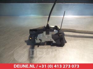 Nissan Juke Türschlossmechanik 4-türig rechts hinten O281467 foto 2
