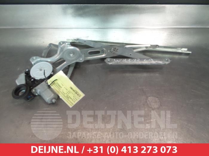 Toyota Prius Plus Fenstermechanik 4-türig links hinten O290947