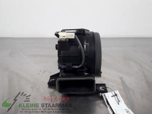 Gebruikte Ventilator overige Toyota Yaris III (P13) 1.5 16V Hybrid Prijs € 70,00 Margeregeling aangeboden door Kleine Staarman B.V. Autodemontage