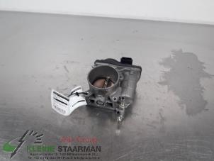 Gebruikte Gasklephuis Renault Koleos I 2.5 16V Prijs € 42,50 Margeregeling aangeboden door Kleine Staarman B.V. Autodemontage