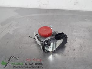 Gebruikte Gasklephuis Mitsubishi Outlander (GF/GG) 2.0 16V 4x2 Prijs € 75,63 Inclusief btw aangeboden door Kleine Staarman B.V. Autodemontage