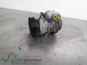Gebruikte Pomp Airco Kia Magentis (GD) 2.5 V6 24V Prijs € 150,00 Margeregeling aangeboden door Kleine Staarman B.V. Autodemontage