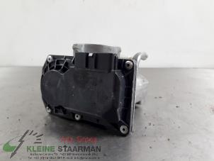 Gebruikte Gasklephuis Hyundai iX35 (LM) 1.6 GDI 16V Prijs € 62,50 Margeregeling aangeboden door Kleine Staarman B.V. Autodemontage