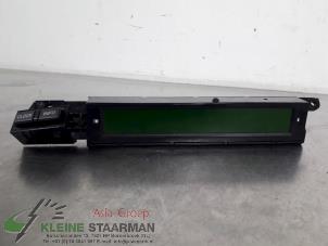 Gebruikte Display Interieur Mazda 5 (CR19) 1.8i 16V Prijs € 42,50 Margeregeling aangeboden door Kleine Staarman B.V. Autodemontage