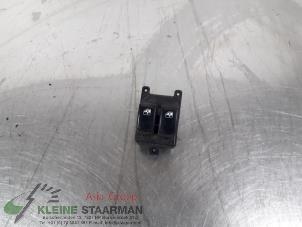 Gebruikte Ruit schakelaar elektrisch Kia Picanto (BA) 1.1 12V Prijs € 42,50 Margeregeling aangeboden door Kleine Staarman B.V. Autodemontage